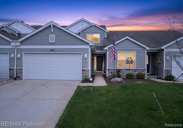 465-hosta-082-howell-mi-48843/hzid_71f15e11