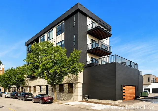 300-washington-ave-unit-16-grand-haven-mi-49417/hzid_ed420118