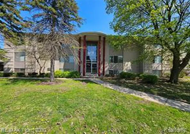 33234-kingslane-11-farmington-mi-48336/hzid_cdbb2580