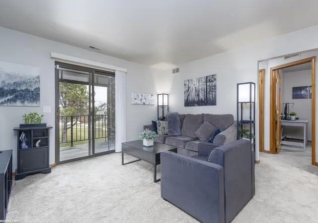29846-utica-rd-units-27-building-2-roseville-mi-48066/hzid_e518c26e