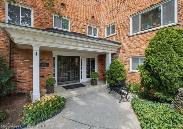 450-oak-ave-203-birmingham-mi-48009/hzid_a2ac92ee
