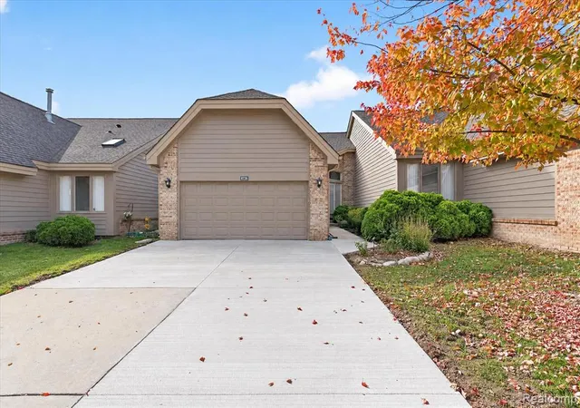30255-n-meadowridge-farmington-hills-mi-48334/hzid_6945a770