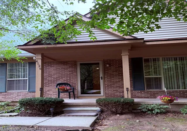 4126-se-stonebridge-brg-71-holly-mi-48442-9531/hzid_72dbb6ca