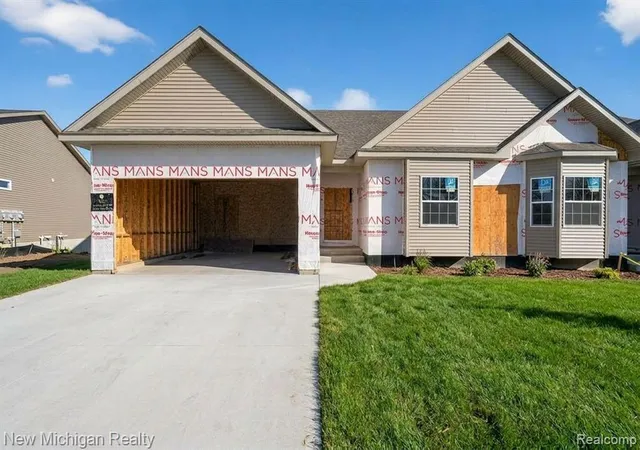 13183-harbor-landings-dr-103-fenton-mi-48430-3906/hzid_ab302084
