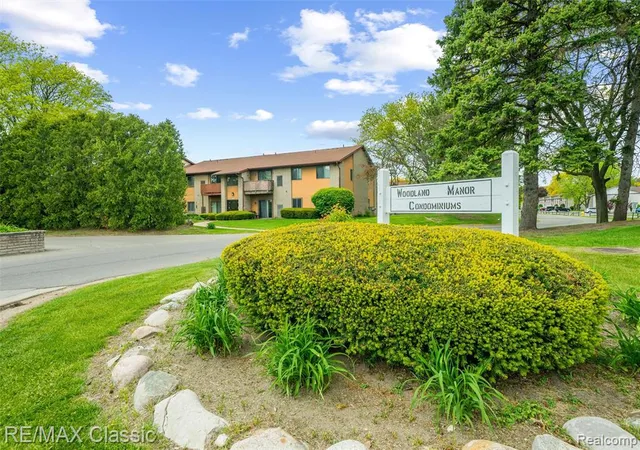 7362-manor-cir-203-westland-mi-48185/hzid_df0ebcc7
