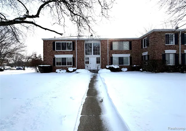 671-e-fox-hills-dr-bloomfield-hills-mi-48304-1305/hzid_9e31826c