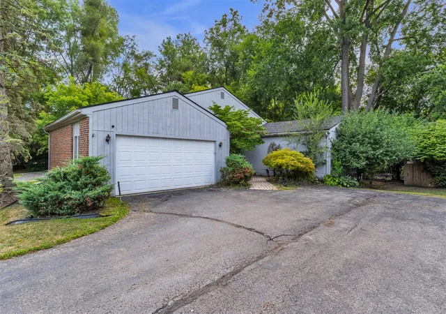 20829-orchard-lake-rd-farmington-hills-mi-48336-5224/hzid_4eb93198