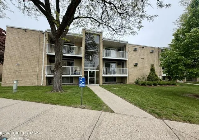 4921-crooks-rd-royal-oak-mi-48073/hzid_342754b9