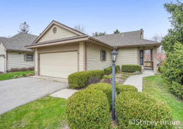 2143-deer-holw-dr-grand-rapids-mi-49508/hzid_d277231e