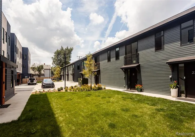 1652-bagley-st-19-detroit-mi-48216/hzid_e9e442e7
