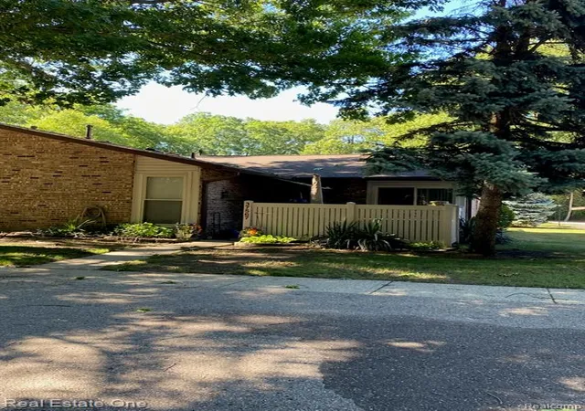 37567-barkridge-cir-59-westland-mi-48185-3204/hzid_8d0f16fe