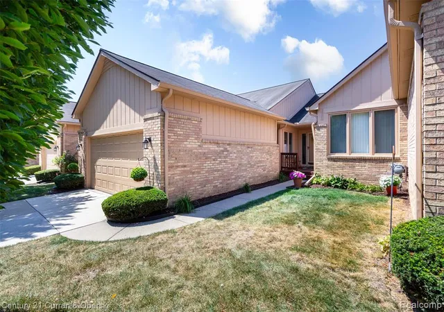 35181-white-pine-trl-farmington-hills-mi-48335/hzid_4c423494