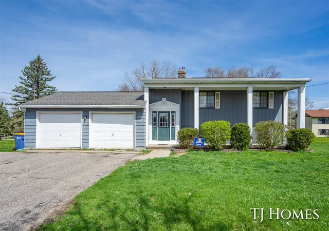 2561-2563-burton-st-grand-rapids-mi-49546/hzid_bcf22085