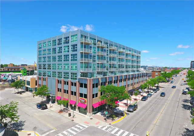 100-w-5th-street-712-royal-oak-mi-48067/hzid_faa62570