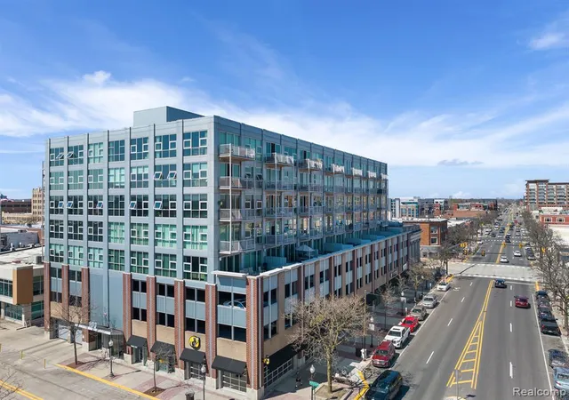 100-w-5th-st-606-royal-oak-mi-48067/hzid_ed9bdb25