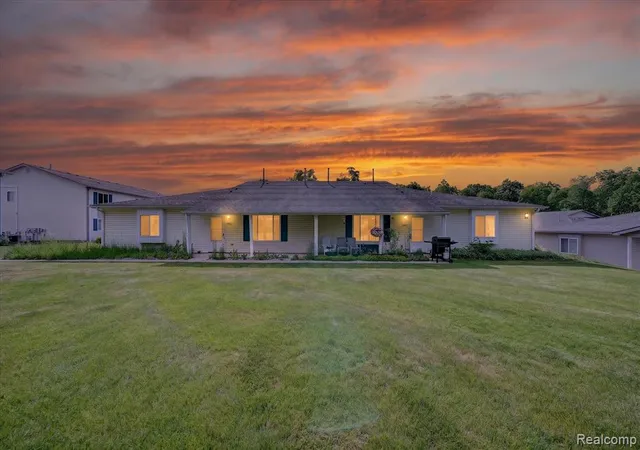 9543-parkwood-dr-267-grand-blanc-mi-48439-7337/hzid_9c4c7832