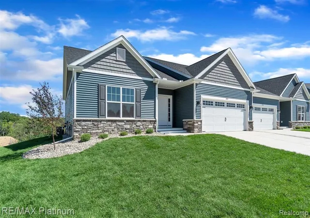 859-oakwood-cir-21-fenton-mi-48430/hzid_0af79e37