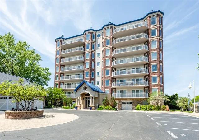 200-lake-st-3b-saint-joseph-mi-49085-2042/hzid_39f3a1c2