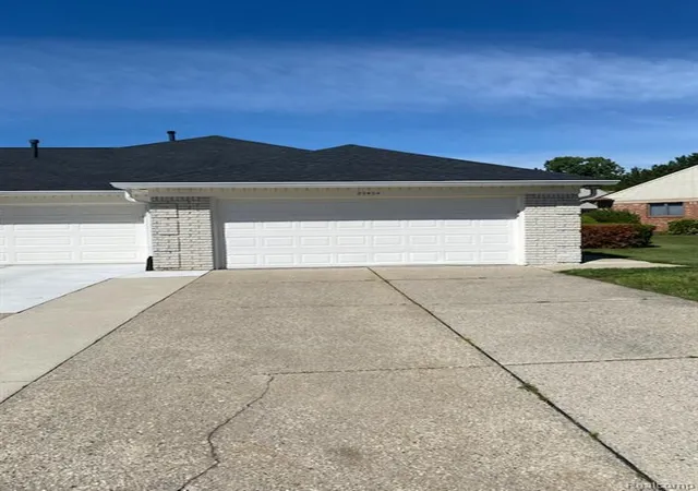 20404-birch-meadow-dr-clinton-township-mi-48036/hzid_2801ed3d
