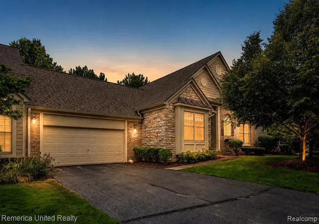 16766-lochmoor-cir-northville-mi-48168/hzid_259fb1c2