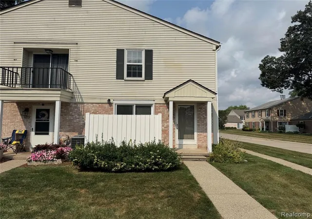 24404-meadowbridge-dr-clinton-township-mi-48035-3013/hzid_60e082e8