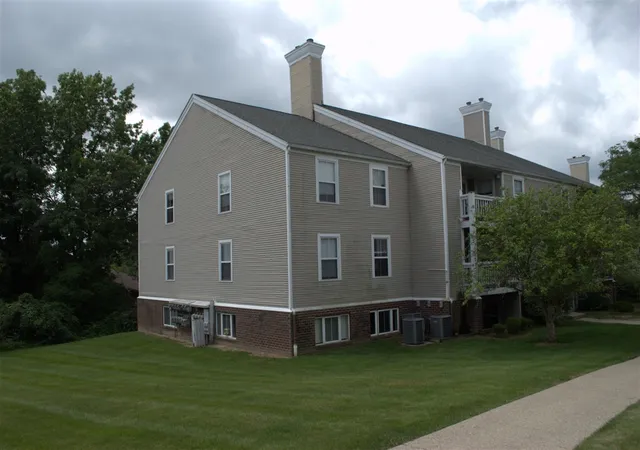 101-fieldcrest-st-302-ann-arbor-mi-48103-5877/hzid_17c4c3d3