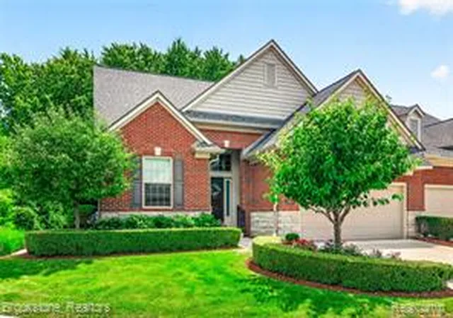 2167-sanctuary-ct-rochester-mi-48309/hzid_20c87b5a