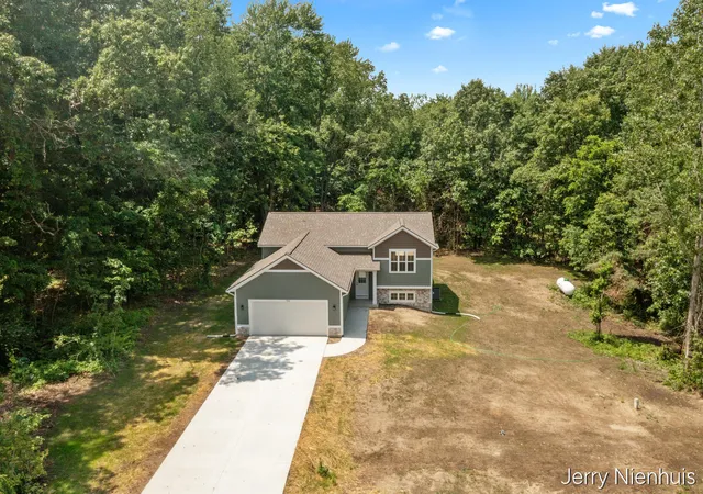 912-blueberry-pine-ct-35-allegan-mi-49010/hzid_8cda401c