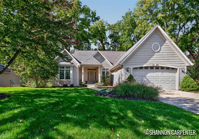 1901-oakleigh-woods-dr-grand-rapids-mi-49504/hzid_b9312bdb