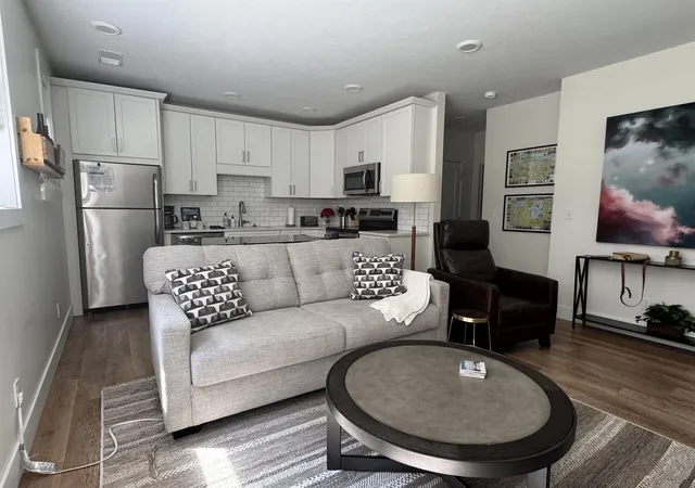 135-e-eighth-3-traverse-city-mi-49684/hzid_bc908f77