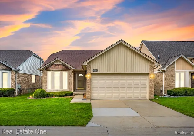 20071-ridgeway-ct-clinton-township-mi-48038-2290/hzid_f1d688e0