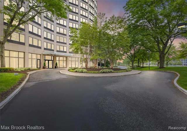 5000-town-ctr-2605-southfield-mi-48075/hzid_a4724461