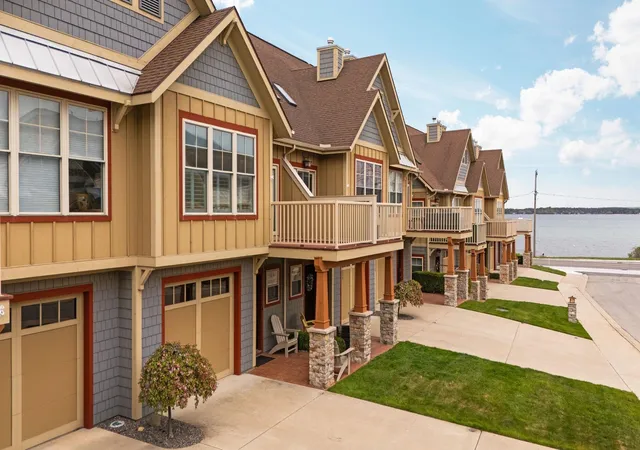 13800-s-west-bay-shore-dr-traverse-city-mi-49684/hzid_1d6f3e0f