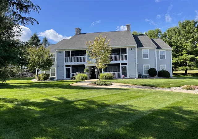 732-w-barrington-cir-jackson-mi-49203/hzid_cf28d4ac