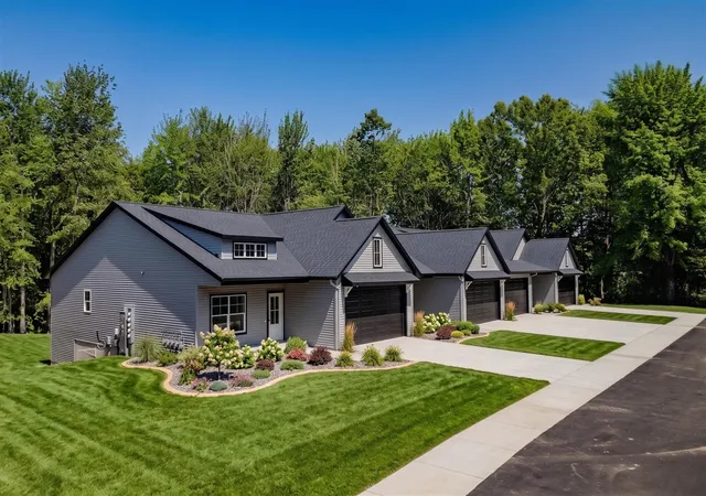 17426-ridge-ave-spring-lake-mi-49456/hzid_6c3bf6a4
