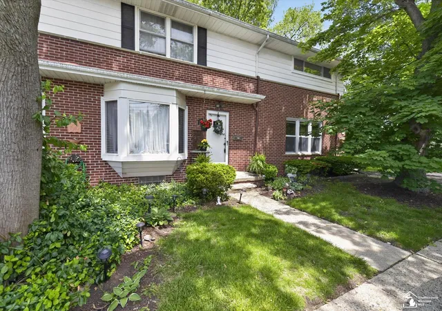 2604-rochester-rd-11-royal-oak-mi-48073/hzid_691a1a29