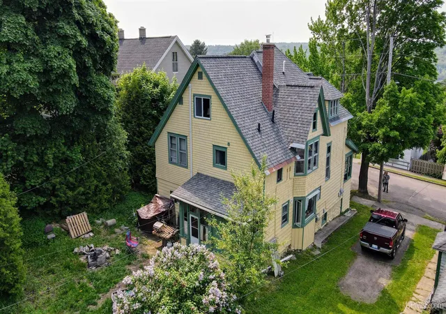 803-elm-st-hancock-mi-49930/hzid_2cd31b07