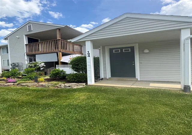 194-hunters-ln-37-rockford-mi-49341/hzid_83822b4c