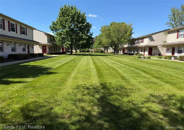 196-princeton-dr-south-lyon-mi-48178-1510/hzid_ae636f8c