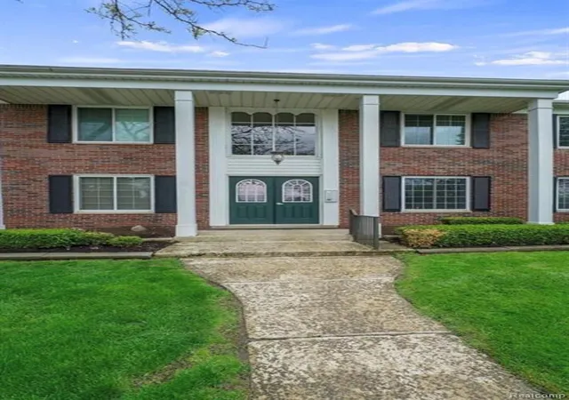 2472-mulberry-sq-22-bloomfield-hills-mi-48302/hzid_ddf4a4f6