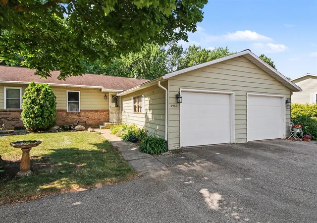 3962-monte-carlo-ct-9-grand-rapids-mi-49512/hzid_0b41db61