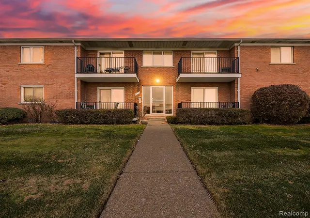 32125-beaconsfield-st-44-roseville-mi-48066/hzid_80b16c6d