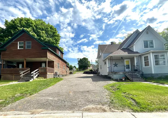 827-s-831-stephenson-ave-iron-mountain-mi-49801/hzid_89a3e164