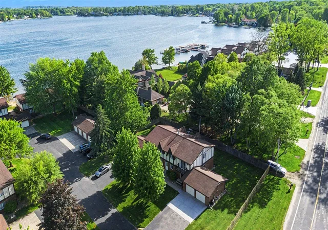 5410-country-aire-dr-14-coloma-mi-49038/hzid_bb5769f0
