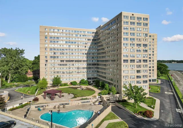 8900-e-jefferson-ave-1110-detroit-mi-48214/hzid_07cc155a