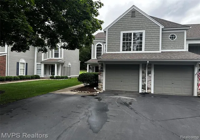 1945-eagle-pointe-72-bloomfield-hills-mi-48304-3805/hzid_33a9bcbe