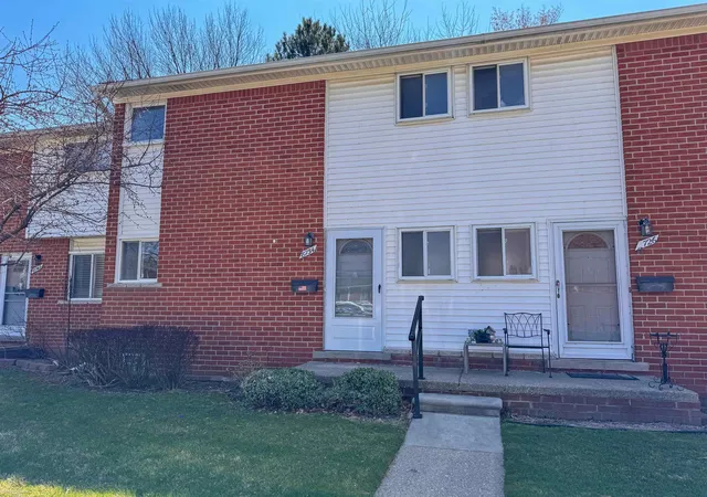 8734-sterling-st-center-line-mi-48015/hzid_874f33fc