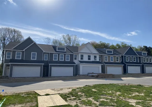 4858-hidden-river-ave-57-grandville-mi-49418/hzid_6946201c