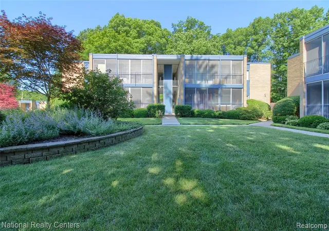 16547-middlebelt-rd-6-livonia-mi-48154/hzid_2b712957