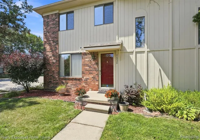 40830-highpointe-dr-17-clinton-township-mi-48038-2556/hzid_9ee8909f